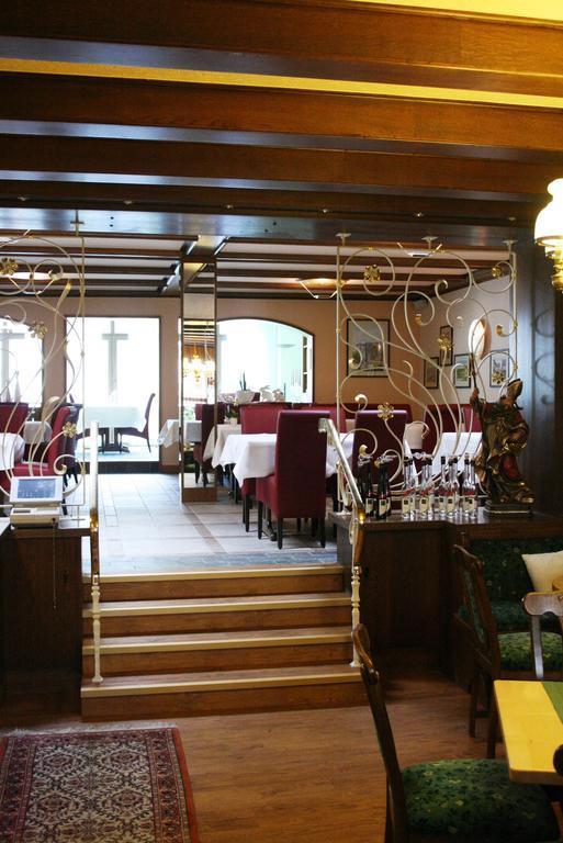 Weinhotel Hubertus Garni Klotten Exterior foto