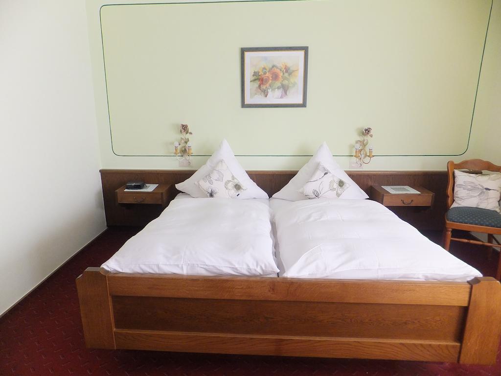 Weinhotel Hubertus Garni Klotten Quarto foto