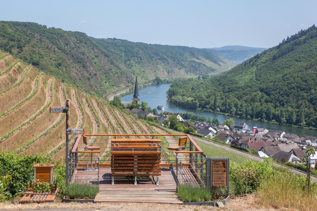Weinhotel Hubertus Garni Klotten Exterior foto