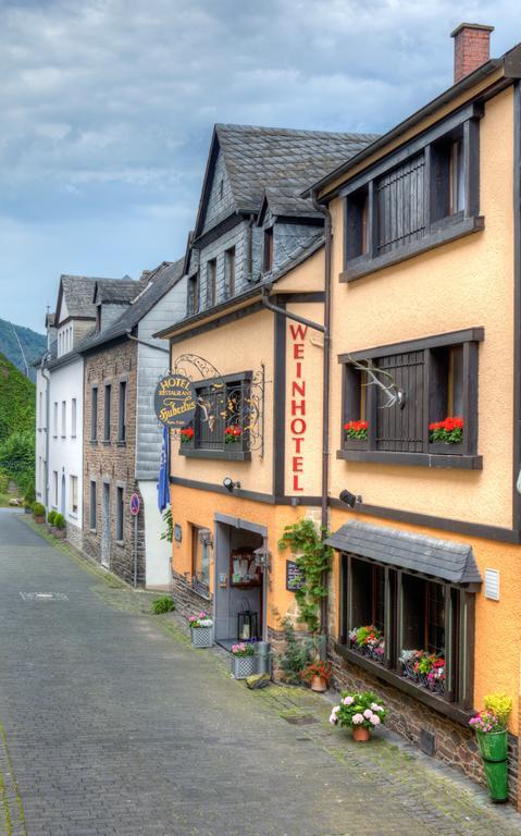 Weinhotel Hubertus Garni Klotten Exterior foto