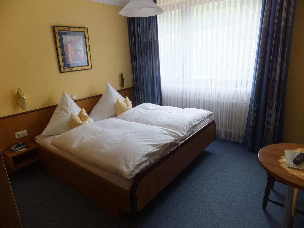 Weinhotel Hubertus Garni Klotten Quarto foto